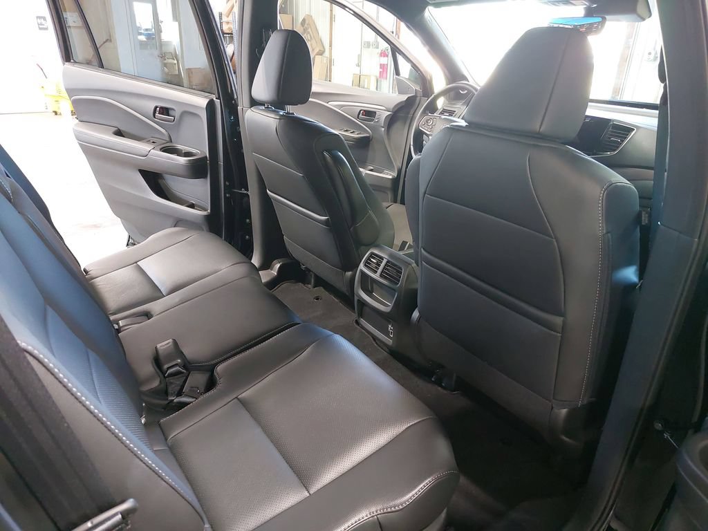 Used 2023 Honda Passport EX-L image 11