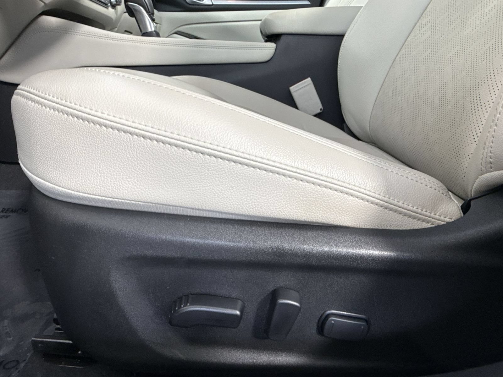Used 2024 Nissan Altima 2.5 SL FWD image 22