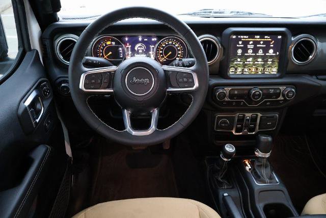Used 2023 Jeep Wrangler Sahara image 17