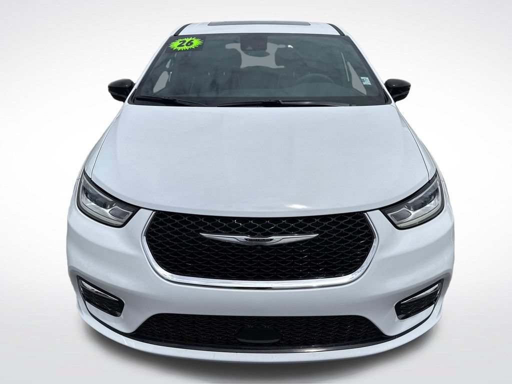 Used 2026 Chrysler Pacifica Limited FWD image 10