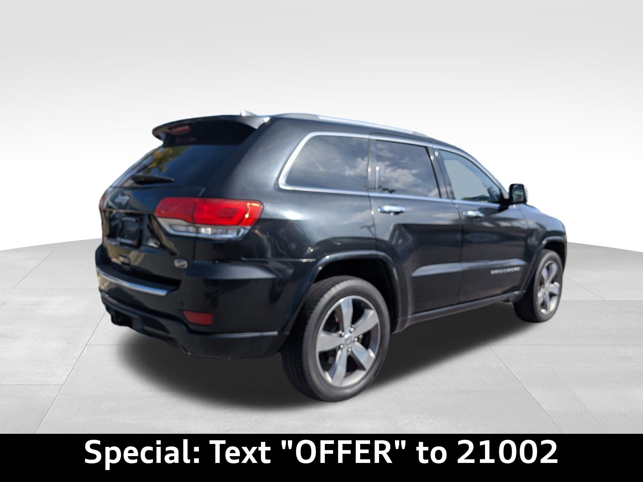 Used 2015 Jeep Grand Cherokee Overland image 3