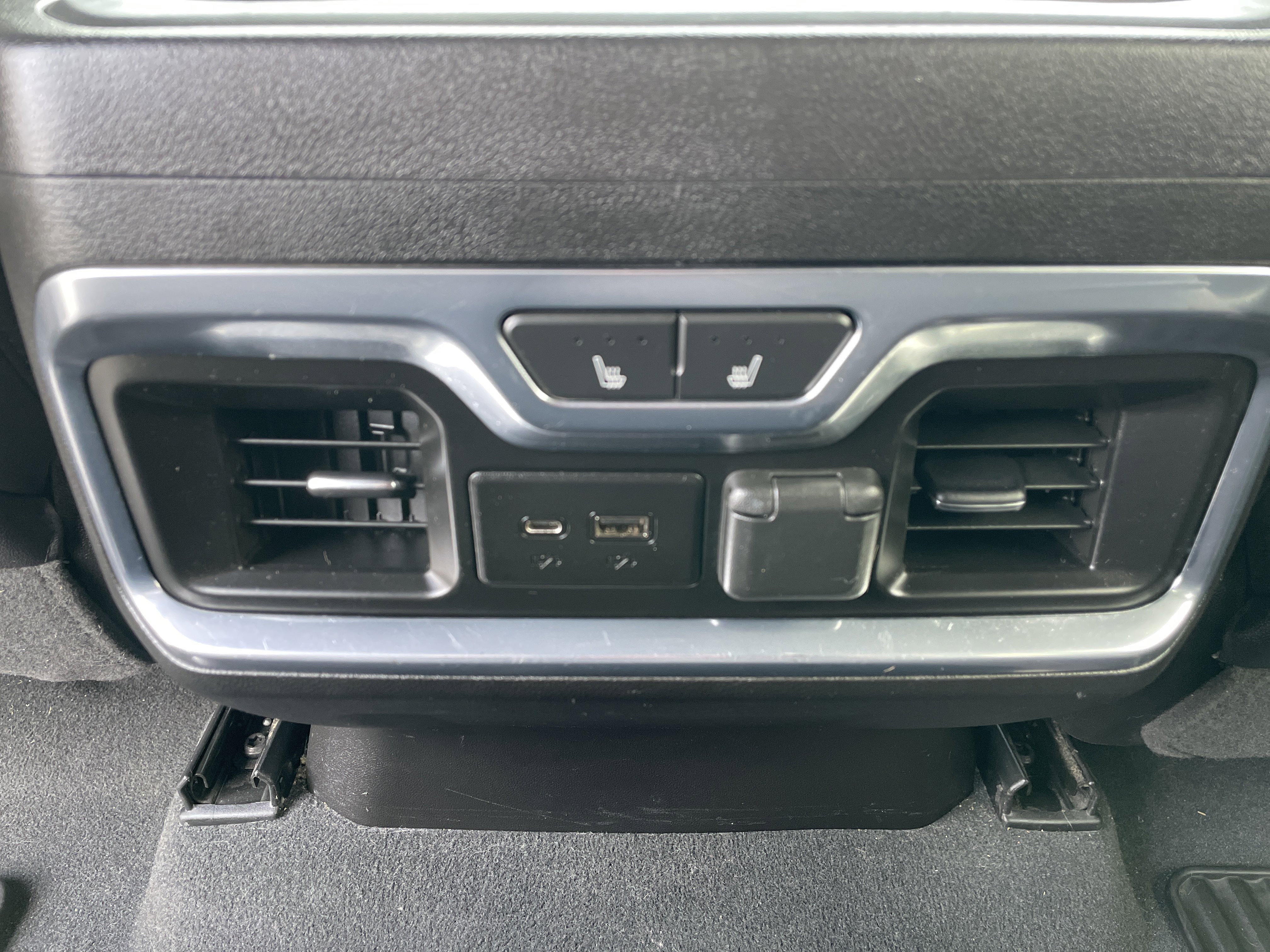 Used 2021 Chevrolet Silverado 3500 LTZ w/ LTZ Premium Package AWD/4WD image 19