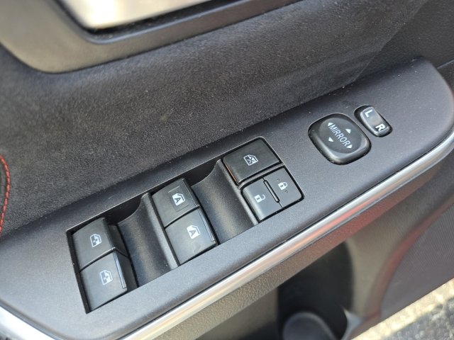 Used 2017 Toyota Camry XSE image 16