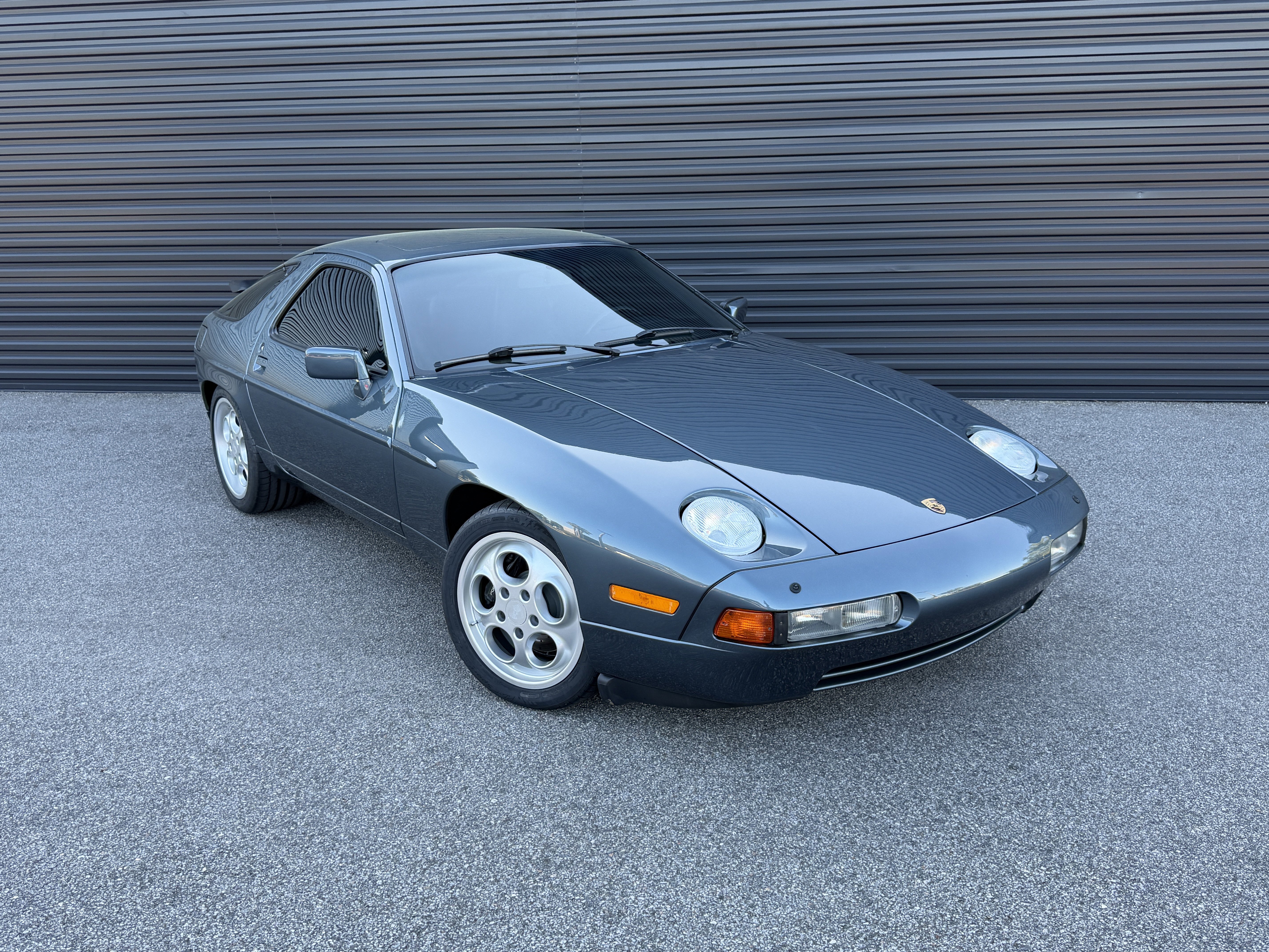 Used 1987 Porsche 928 S4 RWD image 8