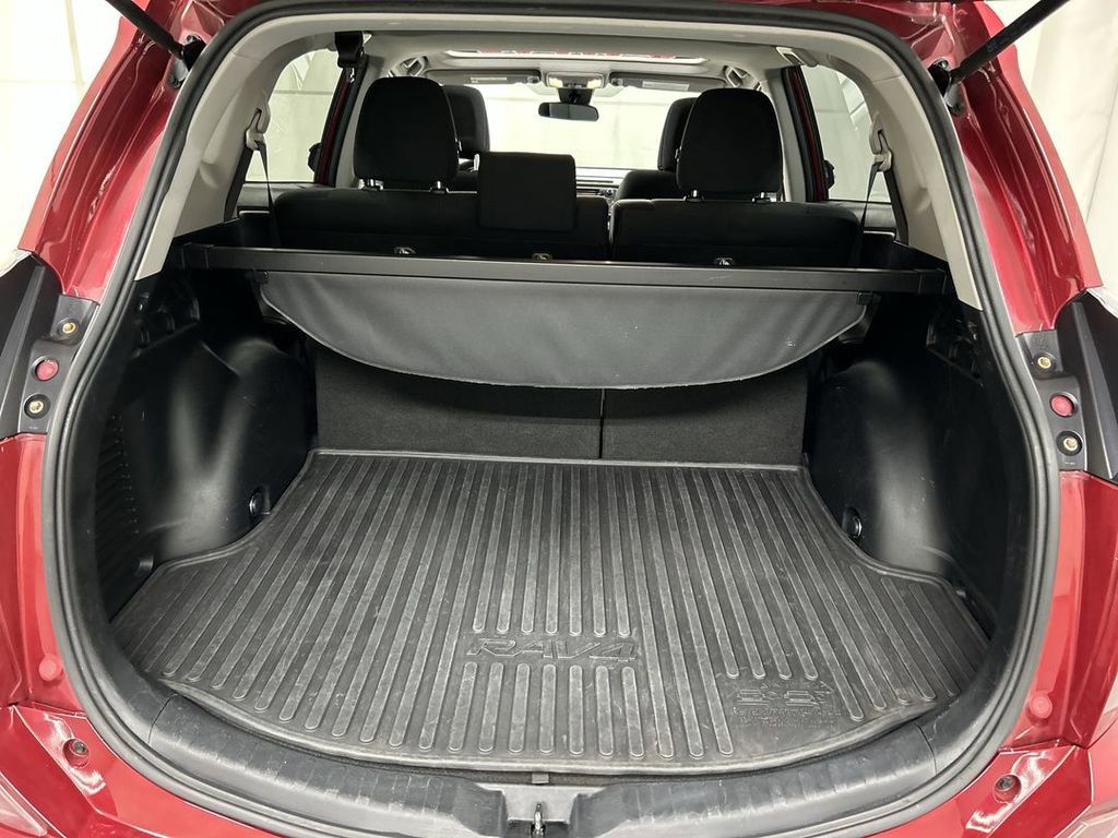 Used 2018 Toyota RAV4 XLE w/ Plus Extra Value Package image 22