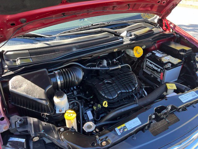Used 2015 Chrysler Town & Country Touring-L w/ Driver Convenience Group FWD image 40