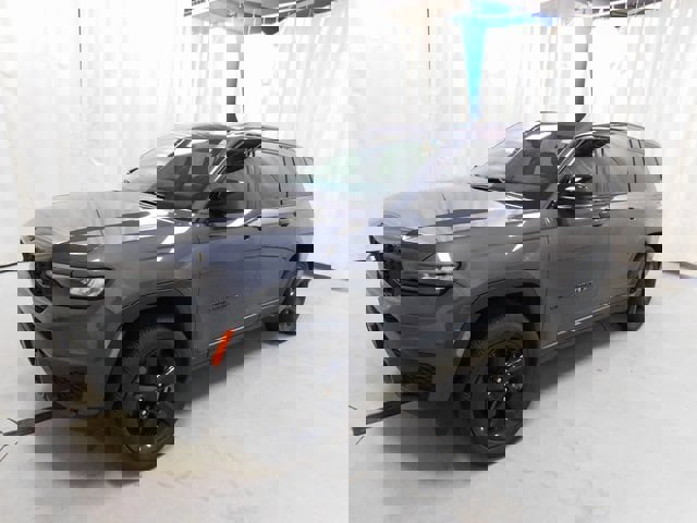 Used 2022 Jeep Grand Cherokee L Laredo image 17