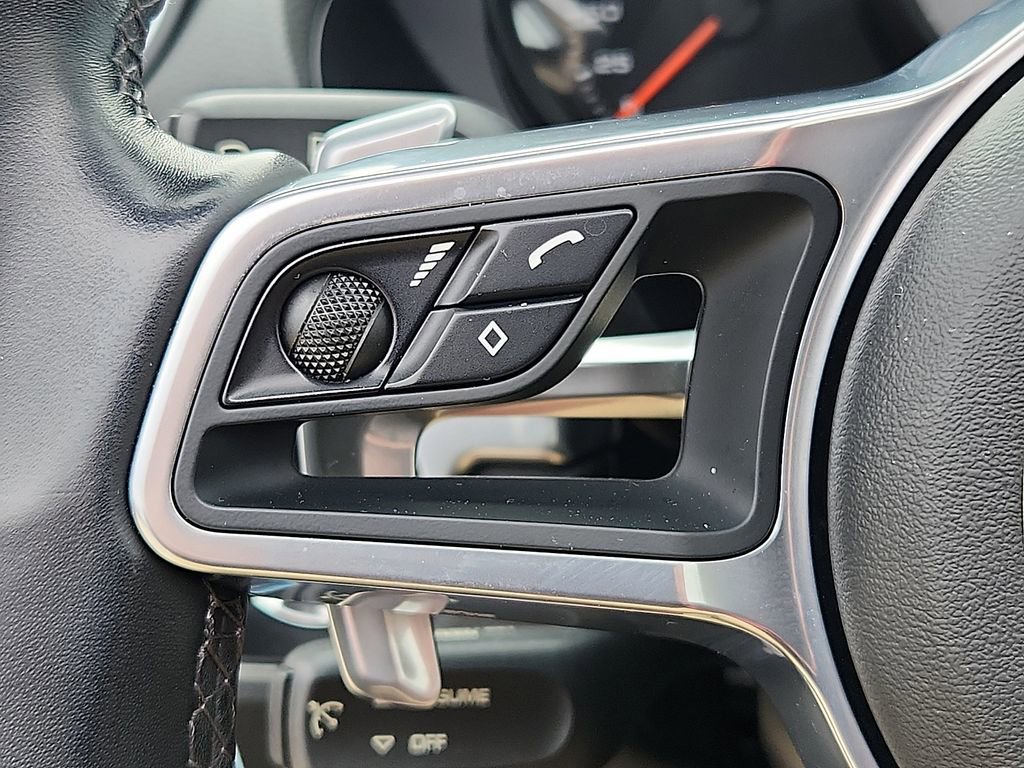 Certified 2019 Porsche 718 Boxster S image 17