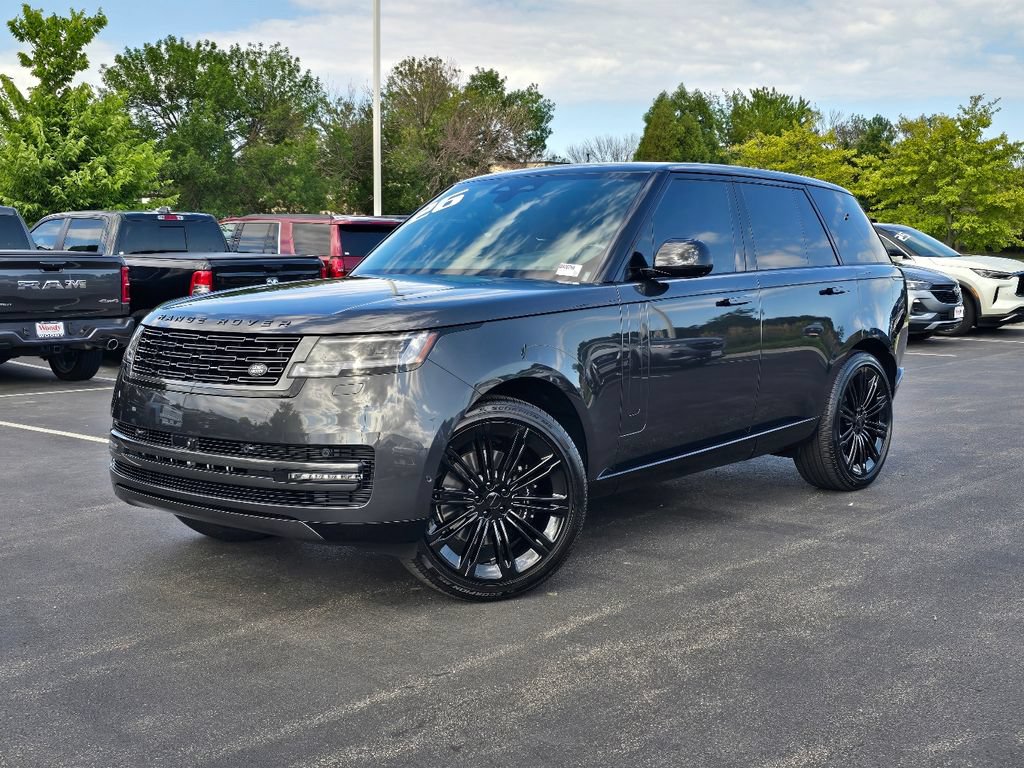 Used 2026 Land Rover Range Rover SE AWD/4WD image 2