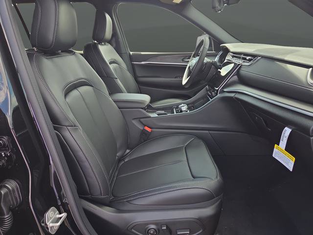 New 2025 Jeep Grand Cherokee L Limited w/ Luxury Tech Group II image 36