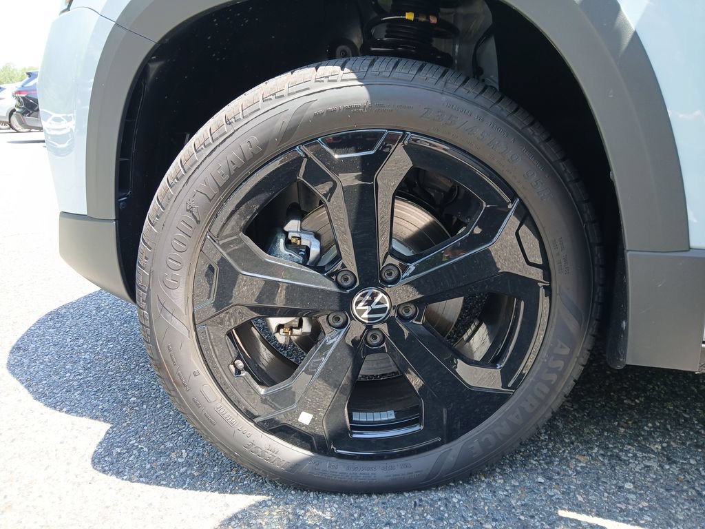 New 2026 Volkswagen Taos SE AWD/4WD image 26