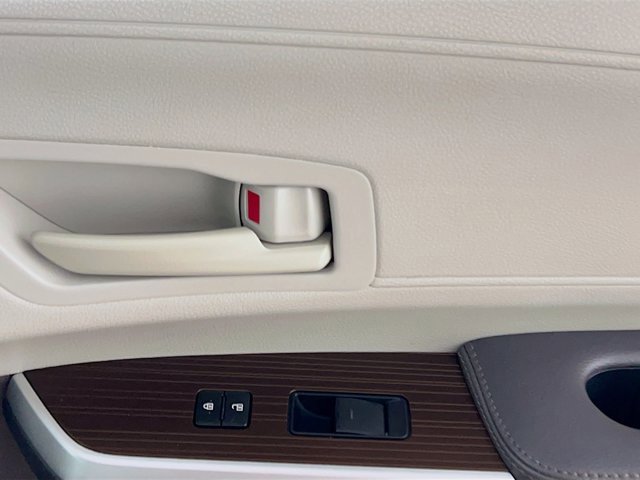 Used 2022 Toyota Sienna LE image 28