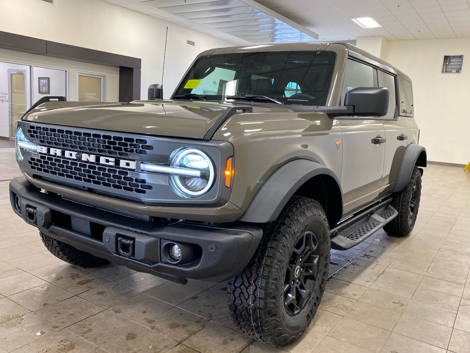 New 2026 Ford Bronco Badlands image 4