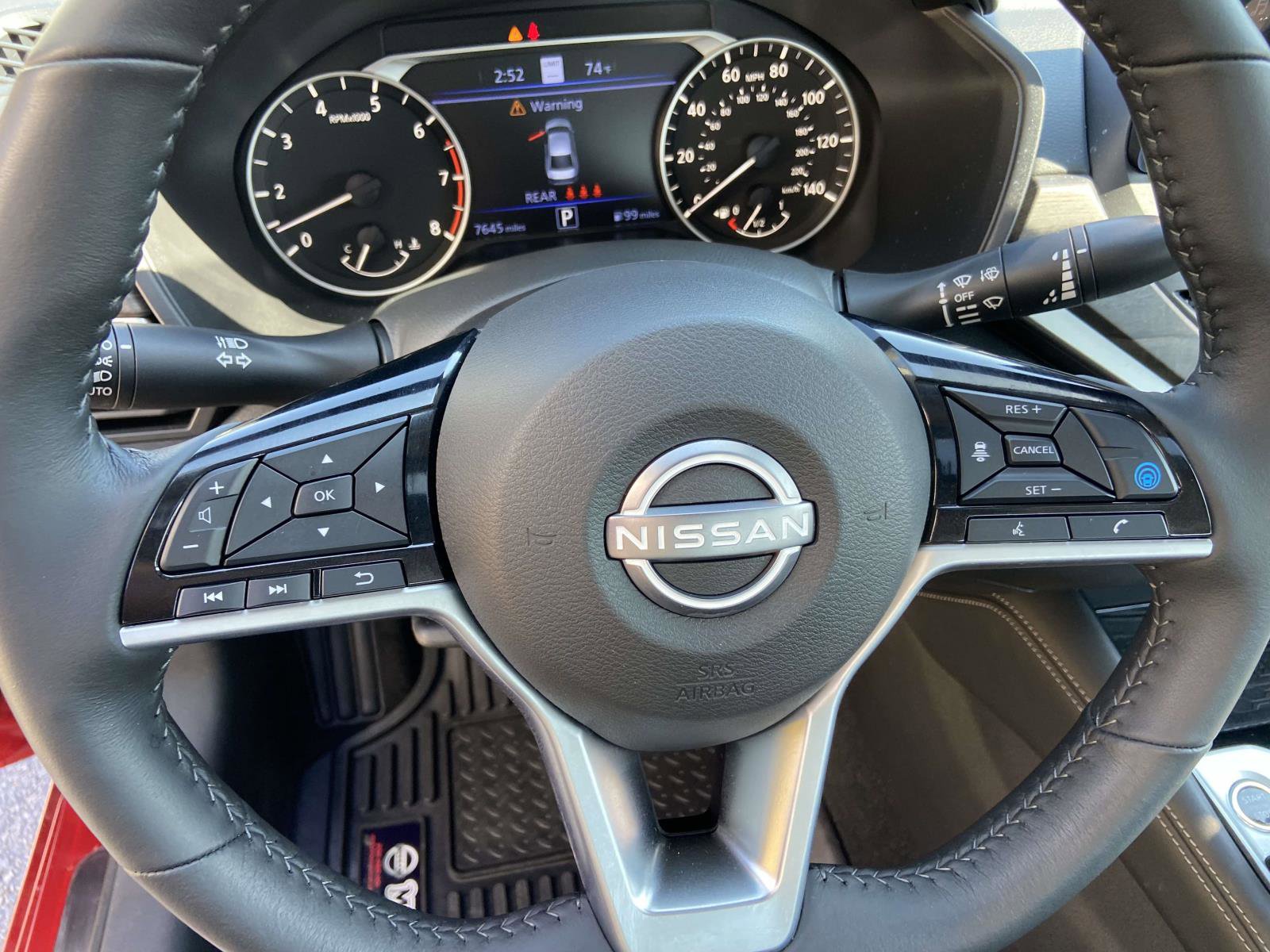 Used 2025 Nissan Altima 2.5 SL FWD image 13