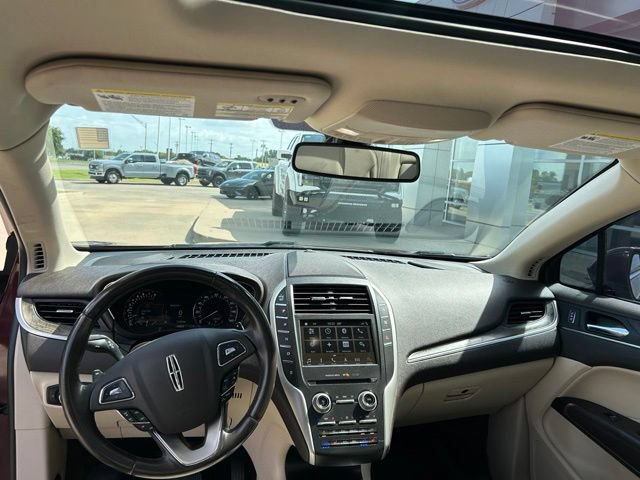 Used 2017 Lincoln MKC Reserve w/ Lincoln MKC Climate Package FWD image 9
