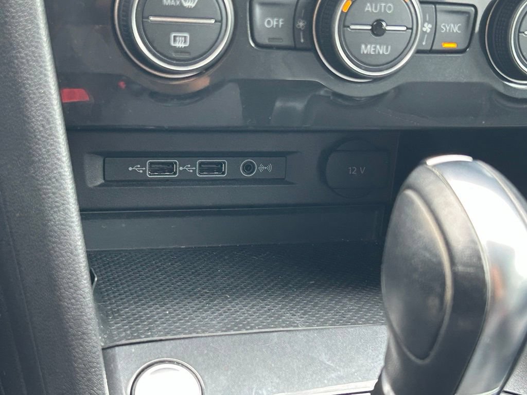Used 2019 Volkswagen Tiguan SE AWD/4WD image 20