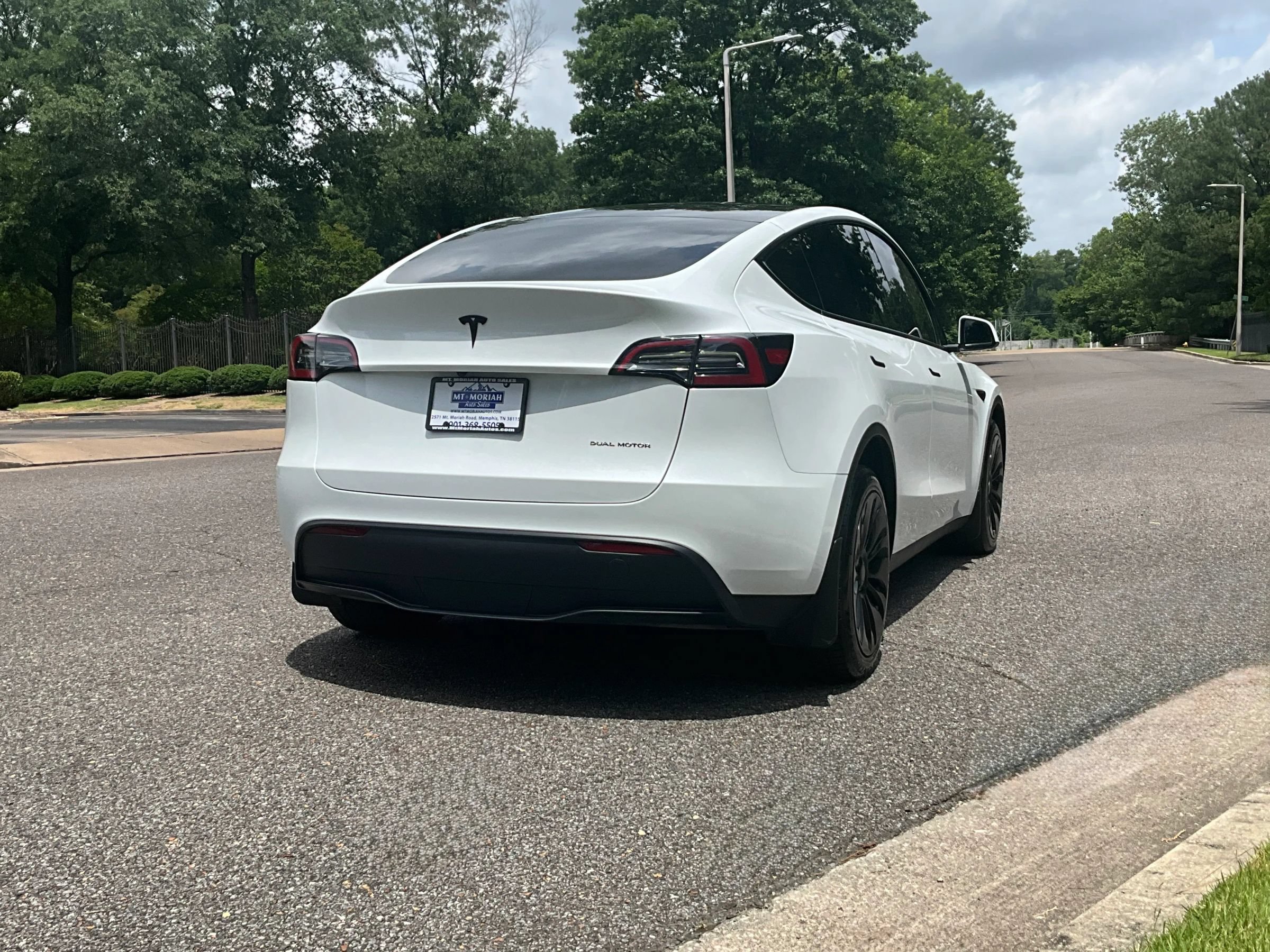 Used 2023 Tesla Model Y Long Range AWD/4WD image 6