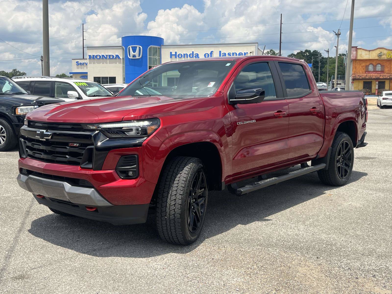 Used 2024 Chevrolet Colorado Z71 w/ Z71 Convenience Package 2 AWD/4WD image 7