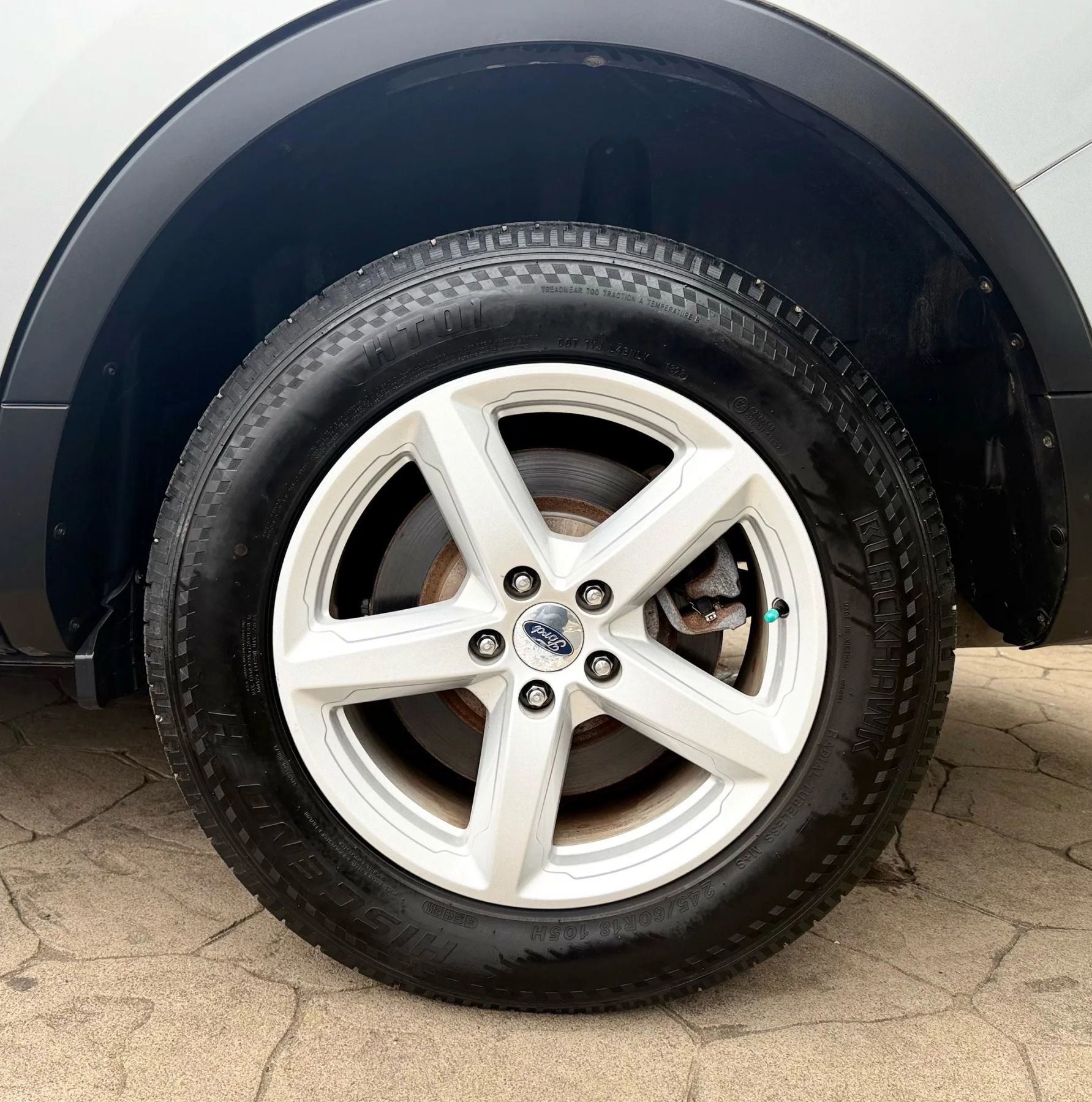 Used 2016 Ford Explorer XLT image 64