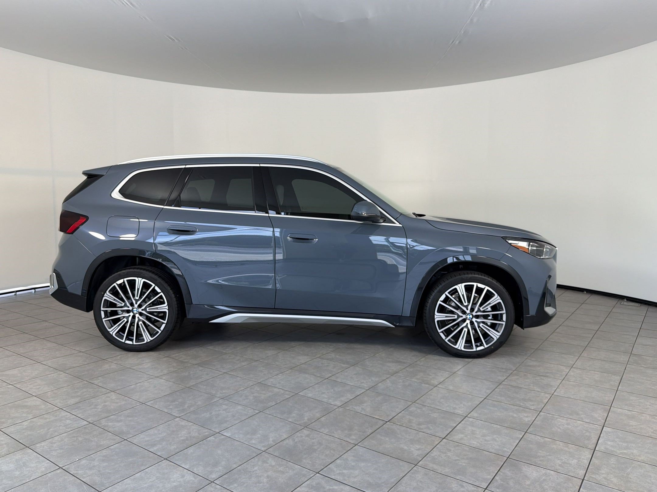 New 2026 BMW X1 xDrive28i w/ Convenience Package AWD/4WD image 8