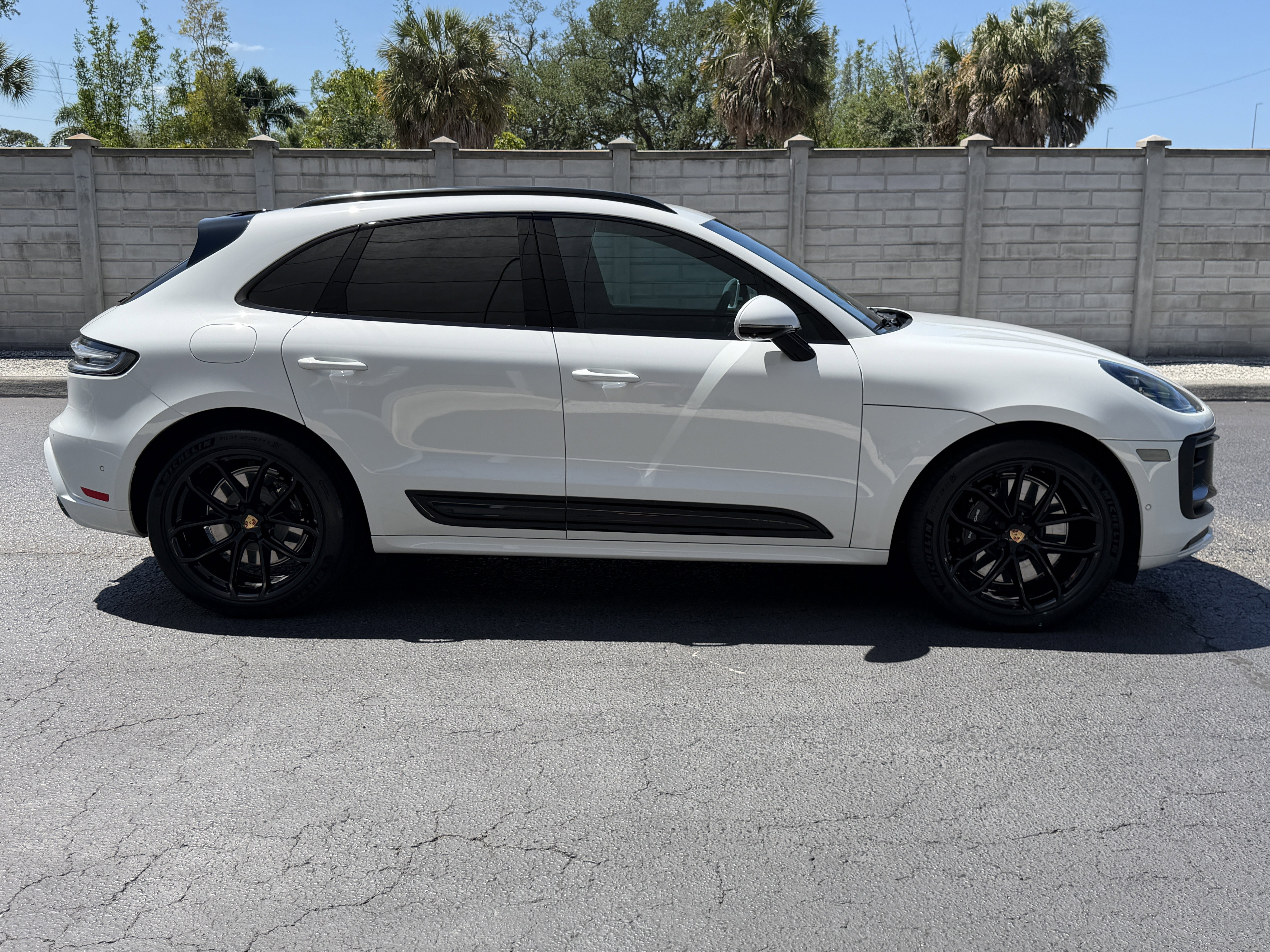 Certified 2025 Porsche Macan GTS image 7