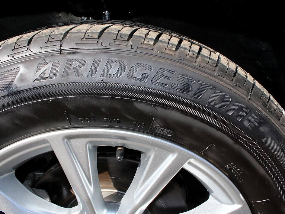 Used 2025 Honda CR-V EX-L image 8