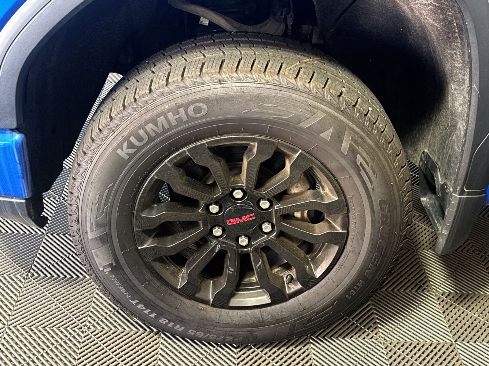 Used 2023 GMC Sierra 1500 AT4X AWD/4WD image 12