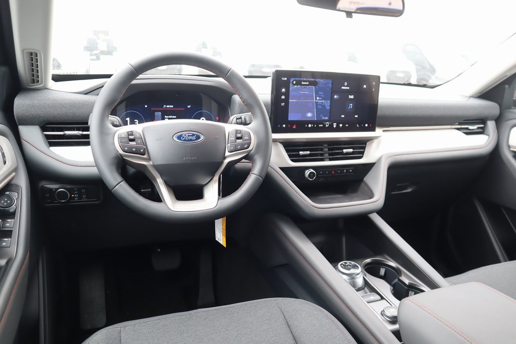 New 2026 Ford Explorer Active image 2