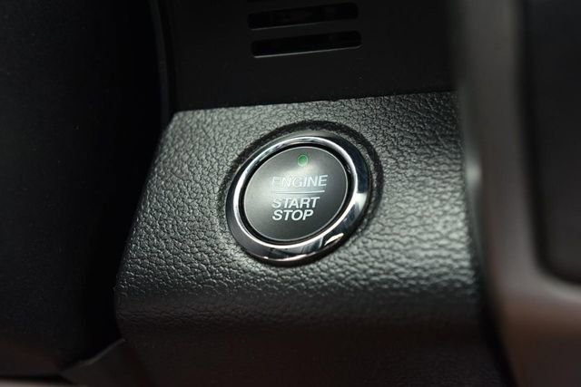 Used 2019 Ford Expedition XLT w/ Equipment Group 202A AWD/4WD image 21