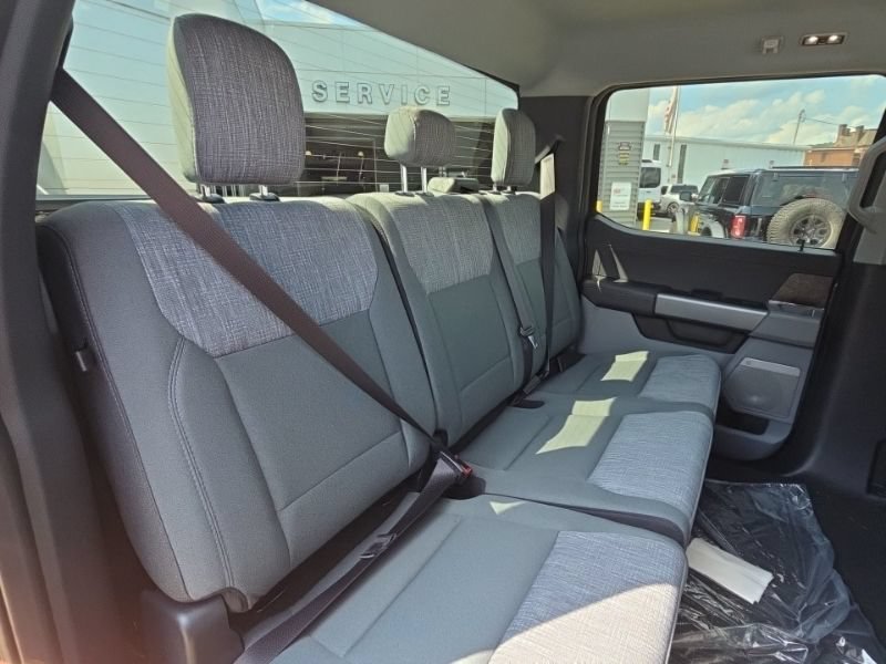 New 2026 Ford F250 XLT w/ XLT Premium Package AWD/4WD image 20