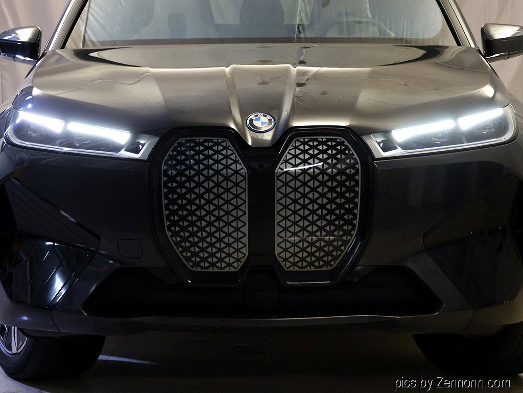 Certified 2023 BMW iX xDrive50 w/ Premium Package AWD/4WD image 6