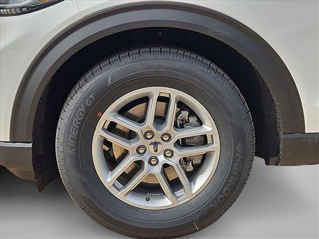 New 2026 Ford Explorer Active RWD image 10