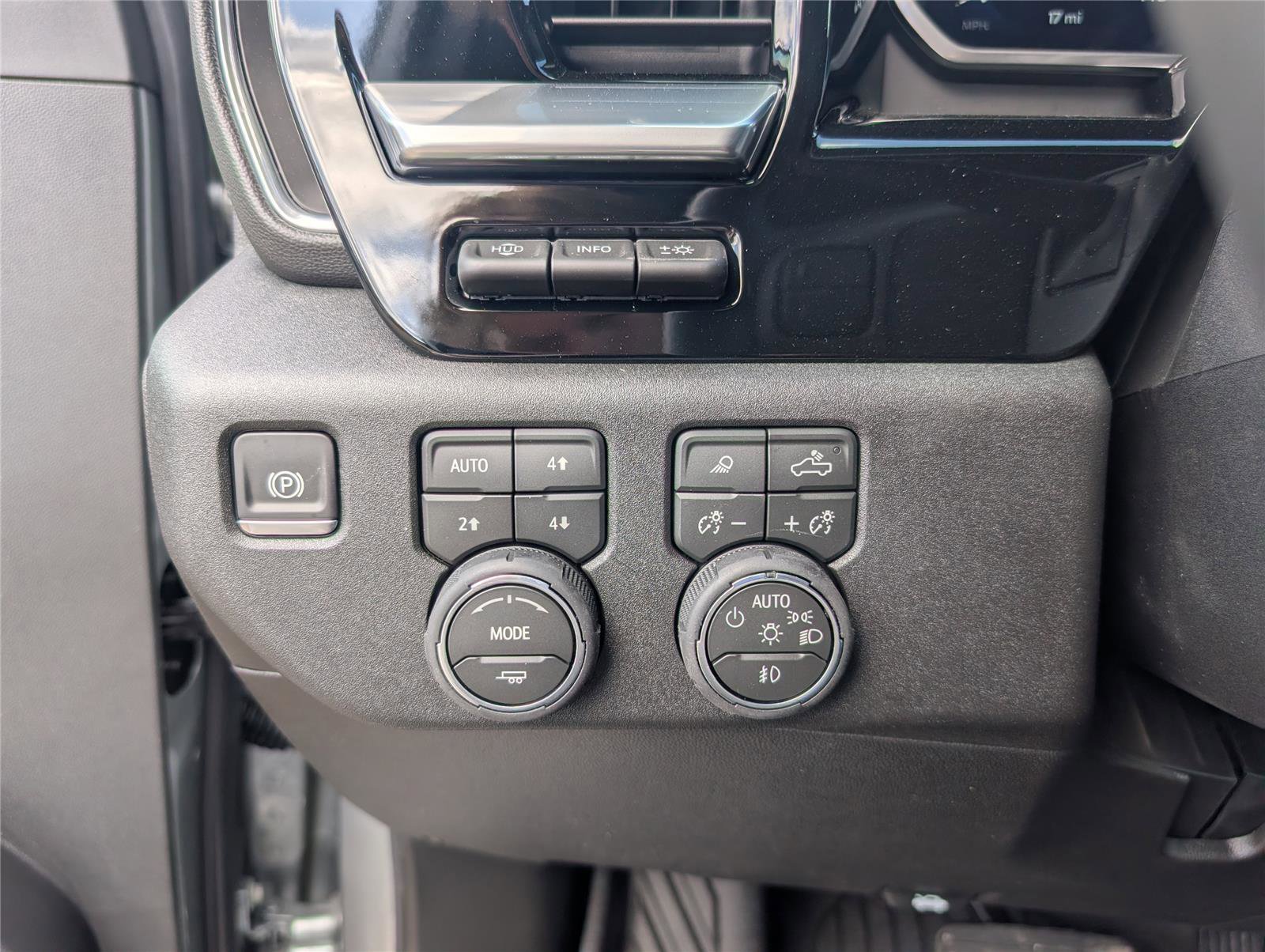 New 2026 Chevrolet Silverado 2500 LTZ w/ LTZ Plus Package image 13