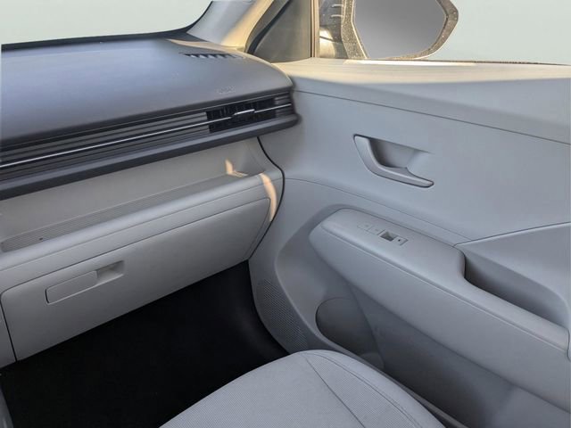 Used 2024 Hyundai Kona SEL FWD image 15
