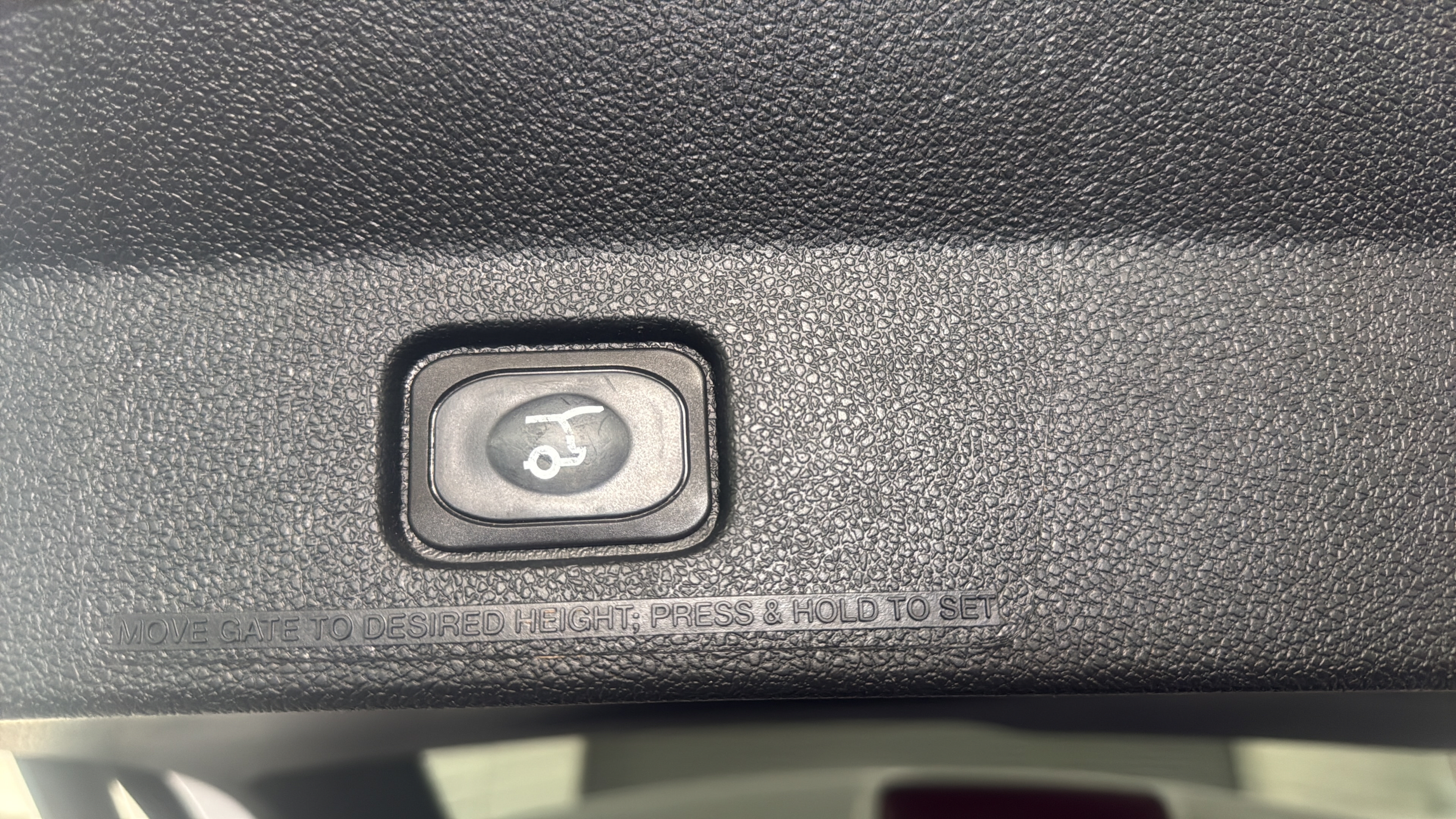 Used 2018 Ford Explorer Limited FWD image 30