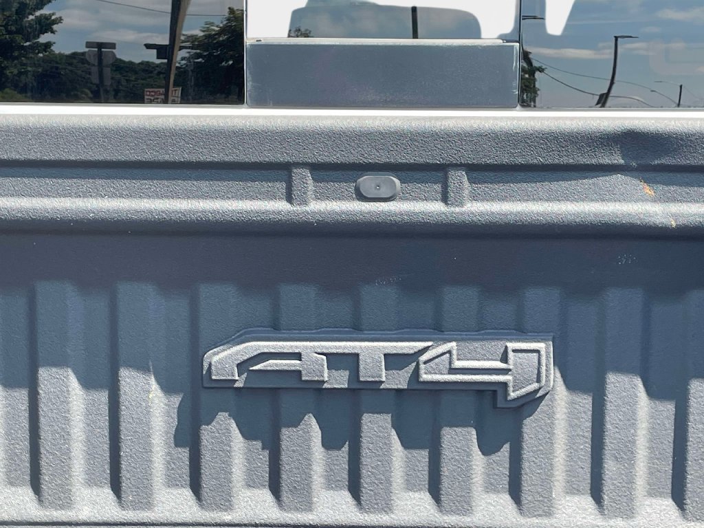 Used 2022 GMC Sierra 1500 AT4 w/ AT4 Premium Package AWD/4WD image 10