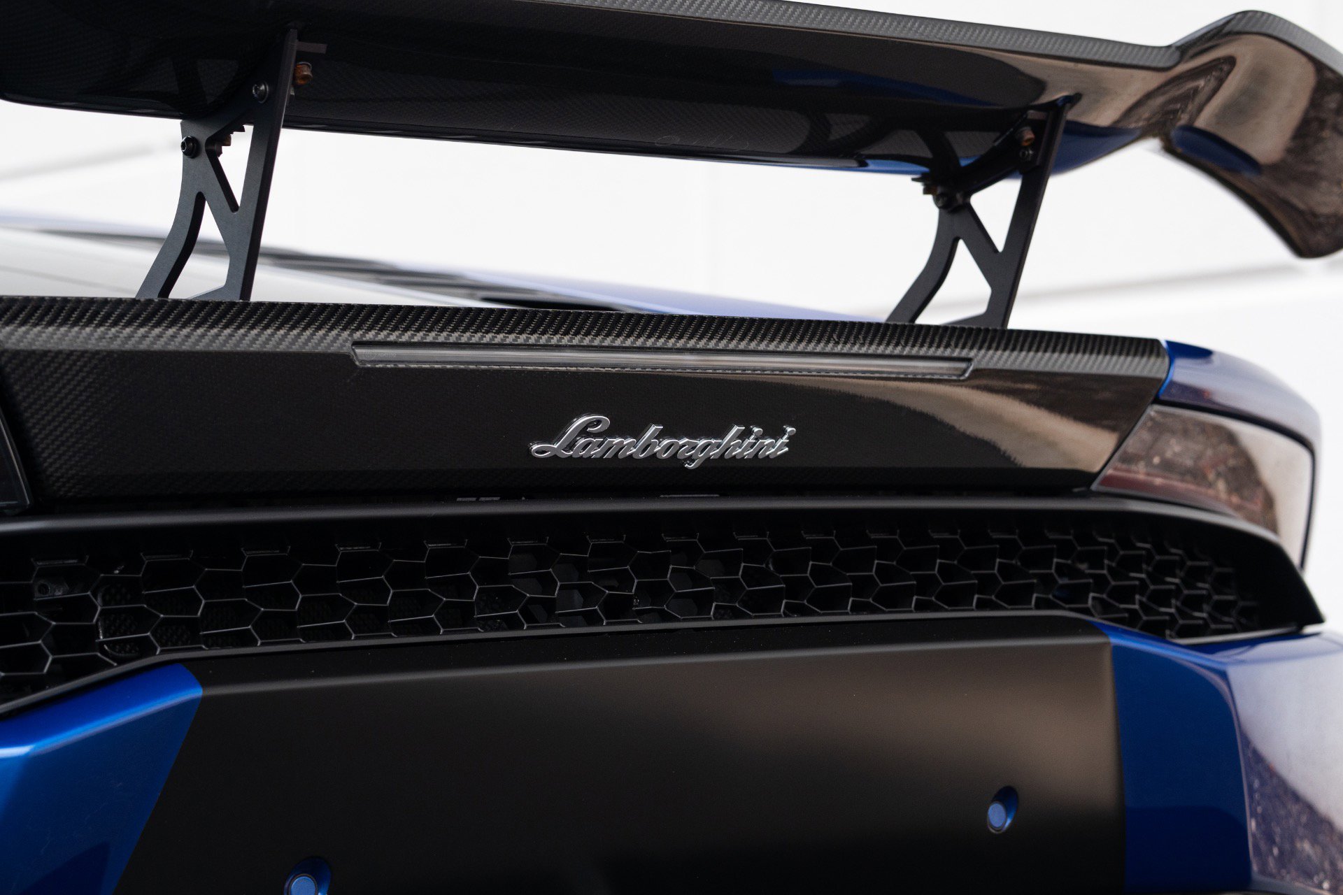 Used 2015 Lamborghini Huracan LP 610-4 AWD/4WD image 37