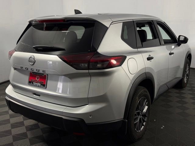 Used 2025 Nissan Rogue S FWD image 8