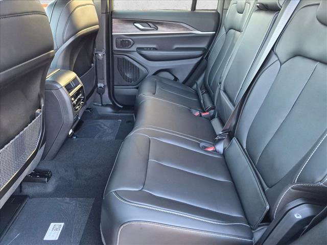 New 2026 Jeep Grand Cherokee Limited AWD/4WD image 14