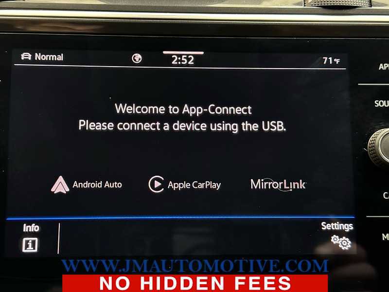 Used 2022 Volkswagen Tiguan SE image 26