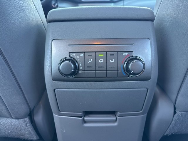 Used 2013 Toyota Highlander SE image 12