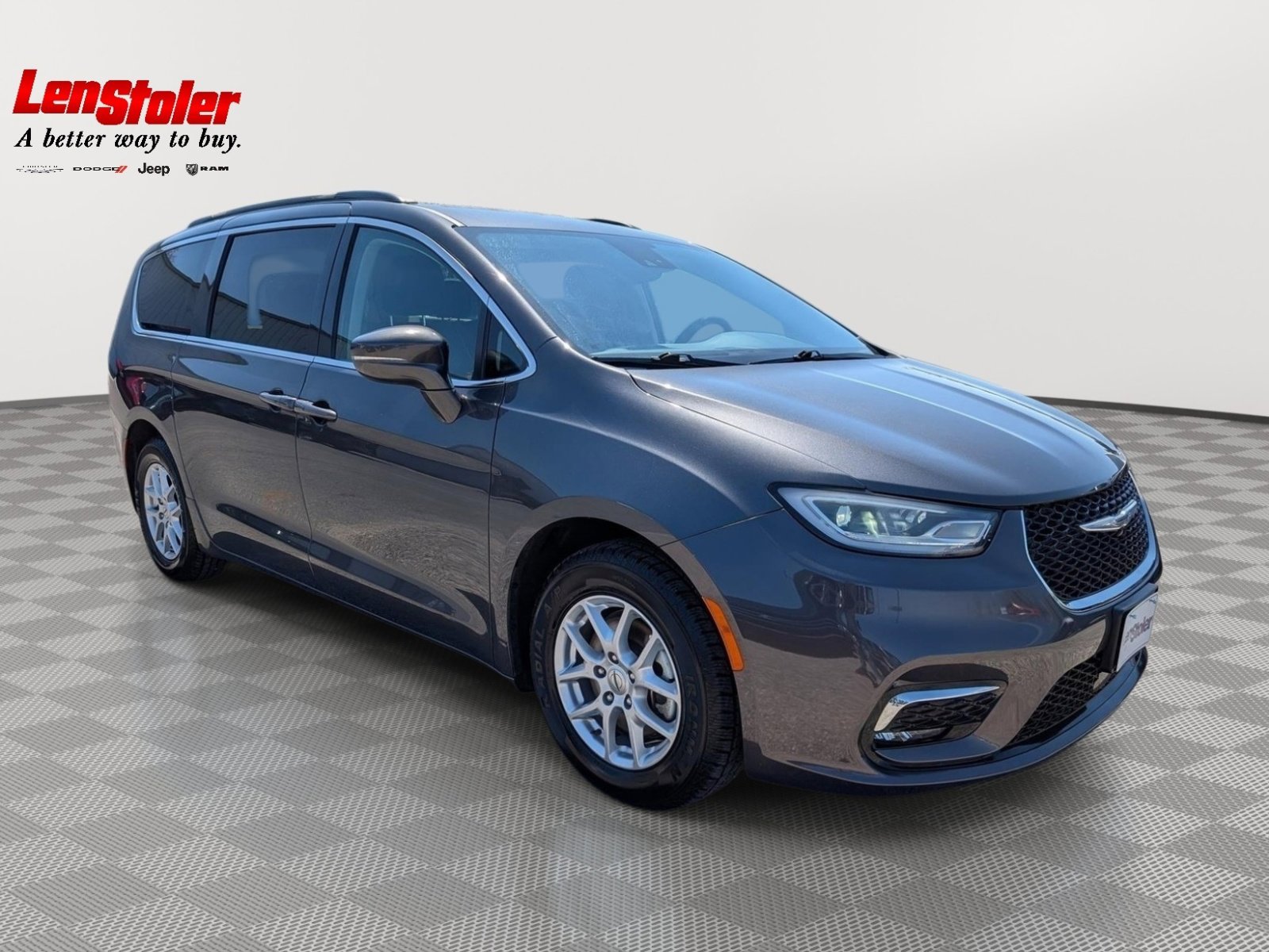 Used 2022 Chrysler Pacifica Touring-L FWD image 7