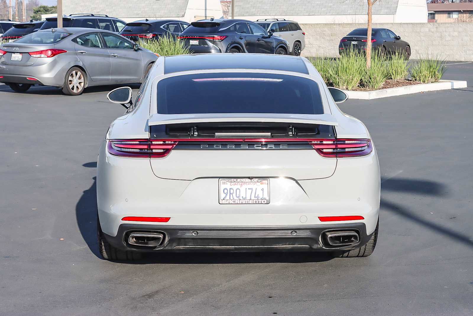 Used 2018 Porsche Panamera 4 image 3