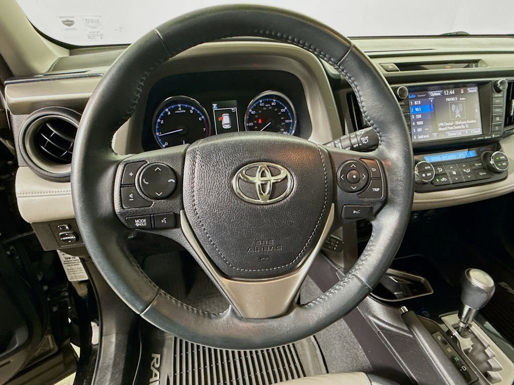 Used 2016 Toyota RAV4 Limited FWD image 12