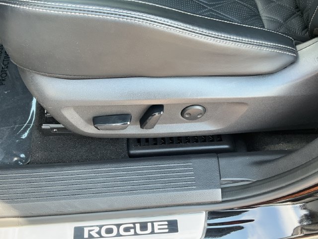 Used 2021 Nissan Rogue Platinum AWD/4WD image 20