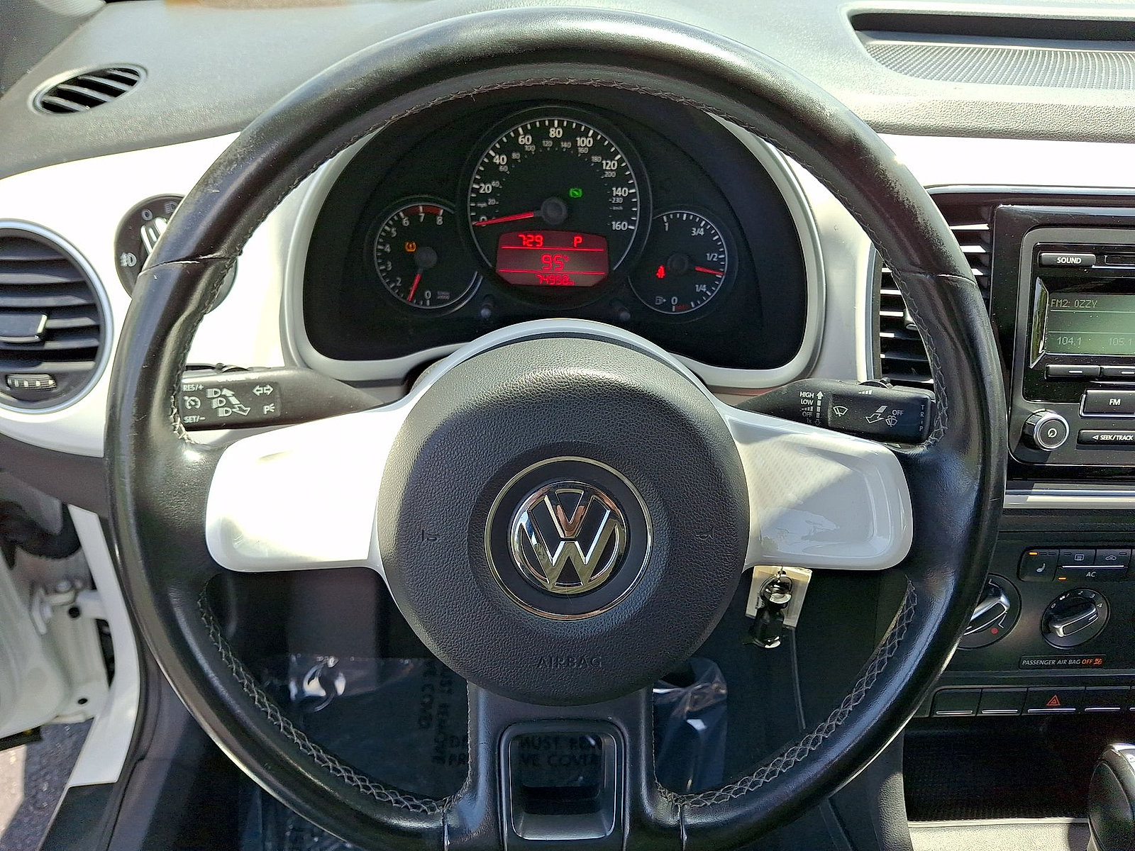 Used 2012 Volkswagen Beetle Turbo FWD image 15