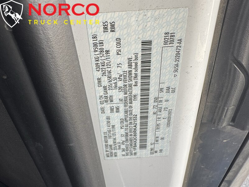 Used 2024 Ford Transit 350 XLT RWD image 29