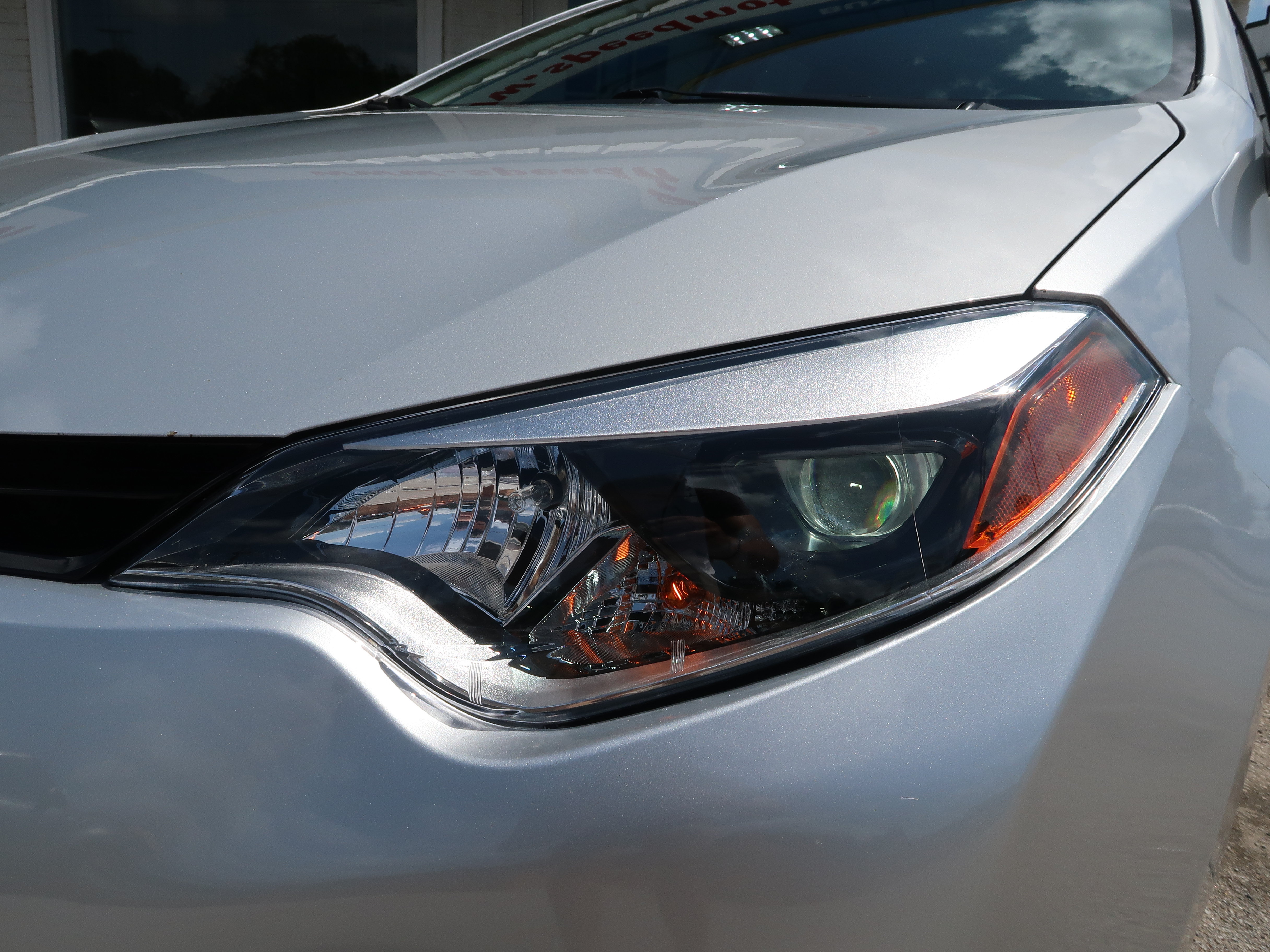 Used 2014 Toyota Corolla LE FWD image 36