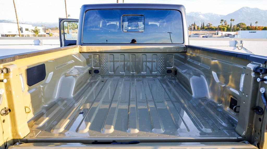 New 2026 Jeep Gladiator Willys image 31