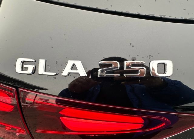 Used 2026 Mercedes-Benz GLA 250 4MATIC image 9